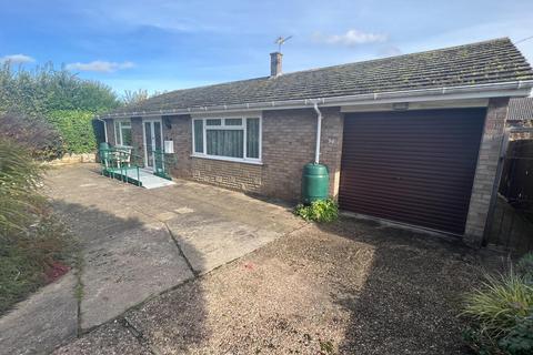 2 bedroom bungalow to rent, St Martins Way, Ancaster, NG32