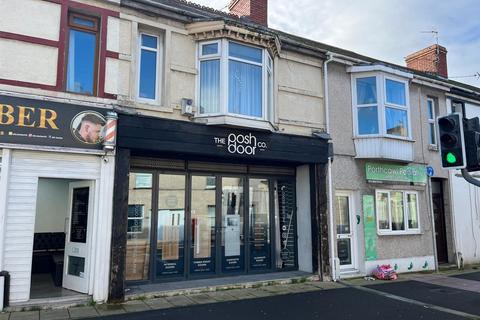 Retail property (high street) for sale, 84 New Road, Porthcawl, CF36 5DE