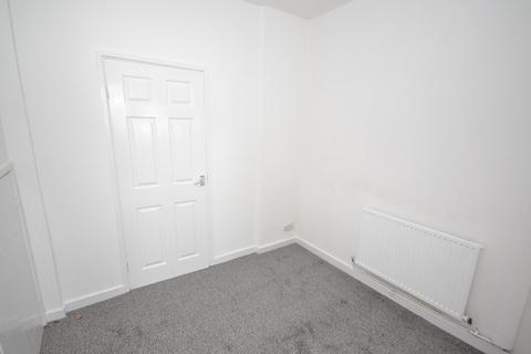 2 bedroom terraced house to rent, Buckingham Street, Hull HU8