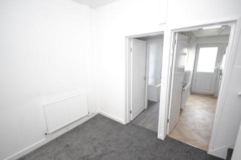 2 bedroom terraced house to rent, Buckingham Street, Hull HU8