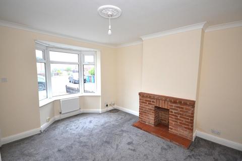 2 bedroom semi-detached house to rent, Malvern Crescent, Hull HU5