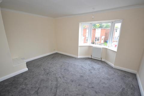 2 bedroom semi-detached house to rent, Malvern Crescent, Hull HU5