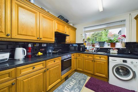 3 bedroom terraced house to rent, Yaxley, Cambridgeshire PE7