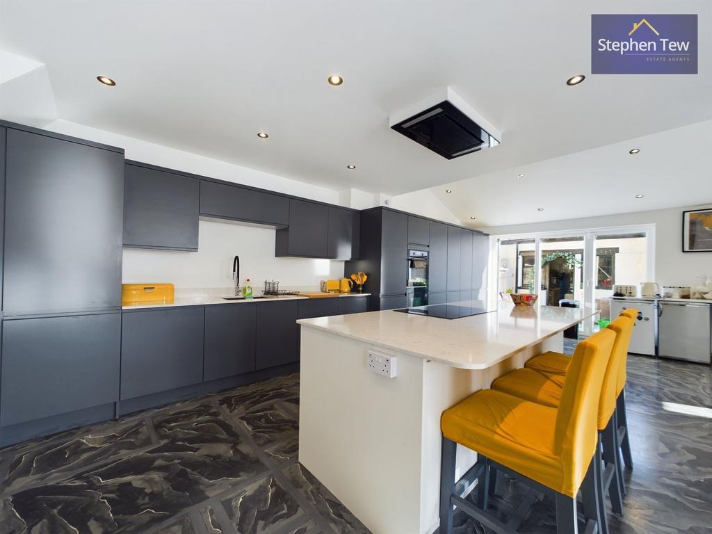 Living / Dining Kitchen