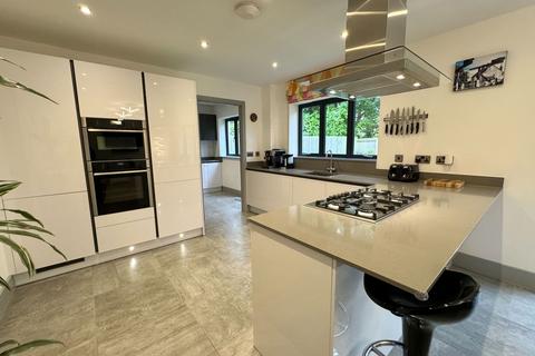 5 bedroom detached house for sale, Greenway Close, Majors Green