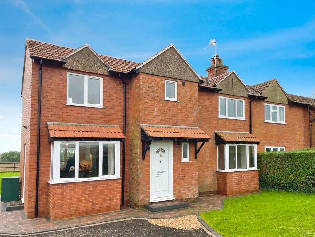 Hatton Rock, StratfordUponAvon 3 bed semidetached house to rent £