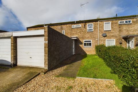 3 bedroom terraced house to rent, Fairfields, Thetford, IP24