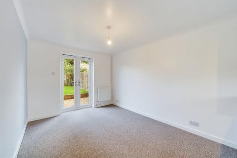 3 bedroom terraced house to rent, Fairfields, Thetford, IP24