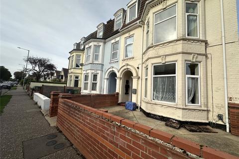 2 bedroom flat to rent, Avondale Road, Great Yarmouth NR31