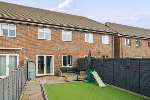 2 bedroom terraced house for sale, Massey Close, Thakeham, West Sussex