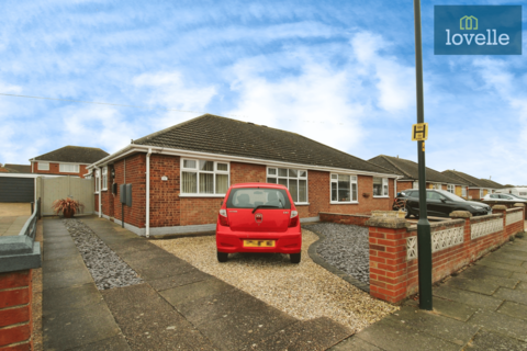 3 bedroom semi-detached bungalow for sale, Oakwood Drive, Grimsby DN37