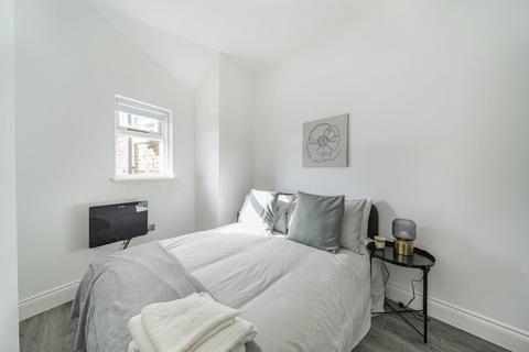 1 bedroom flat for sale, Nightingale Lane, Balham