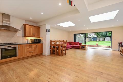 4 bedroom detached house for sale, Farnborough Road, Farnborough GU14