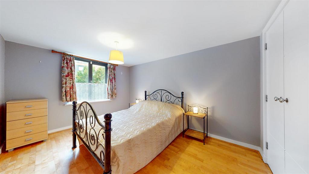 Flat 17, 85 Fairfield Road - OEs E1 Aaz Xl0 Sc5 Qb M697.
