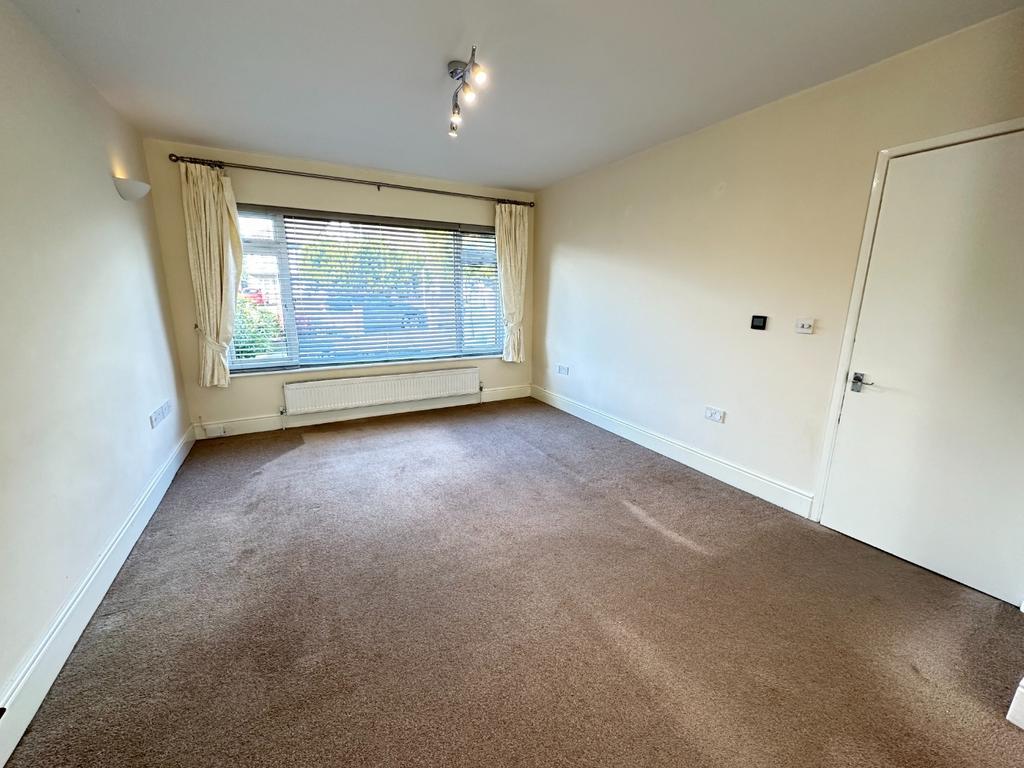 Ashcroft Road, Luton, Bedfordshire, LU2 3 bed detached house to rent