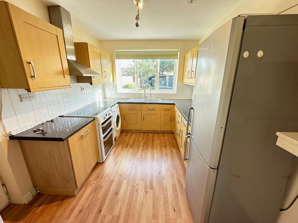 Ashcroft Road, Luton, Bedfordshire, LU2 3 bed detached house to rent