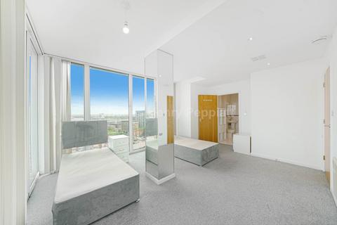 2 bedroom penthouse to rent, Greens End, Woolwich, SE18