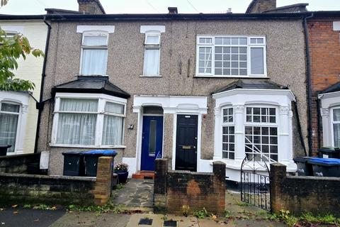 2 bedroom terraced house to rent, Edmonton, N9