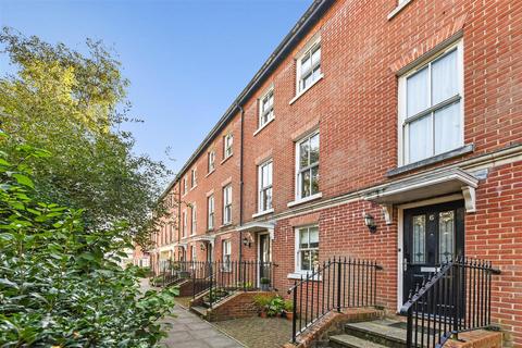 3 bedroom terraced house for sale, Surrey Street, Littlehampton