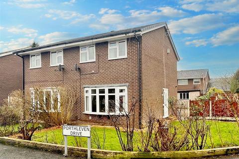 3 bedroom semi-detached house to rent, Porthleven Drive, Manchester