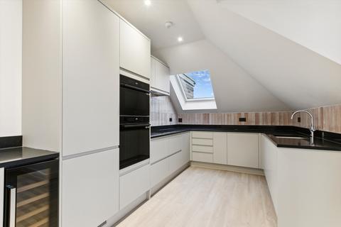 2 bedroom flat for sale, St. Ann's Park Road, London, SW18