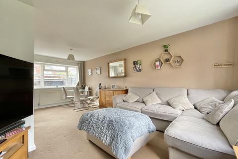 2 Crawford Gardens, Exeter, EX2 8HQ