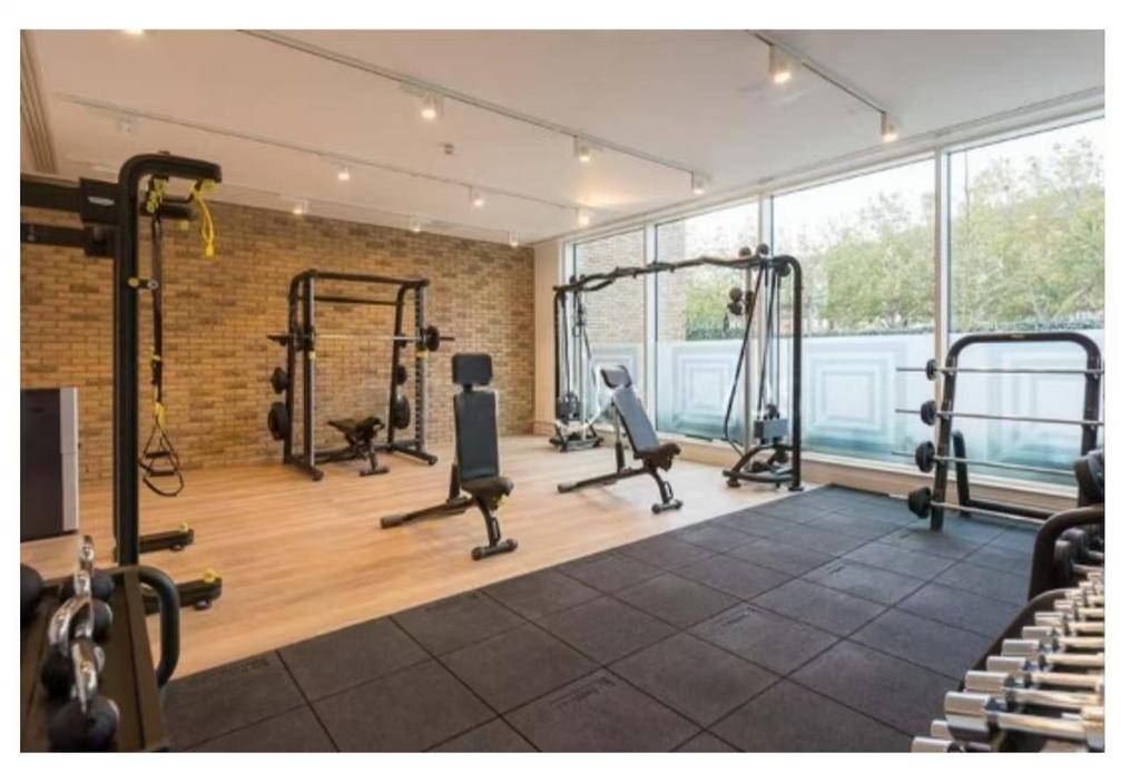 Queenshurst Square, Kingston Upon... 2 bed apartment to rent £2,750