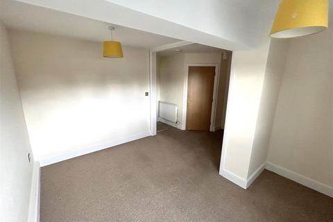 2 bedroom flat for sale, Burlands House, 3-4 Burlands Road, Chippenham