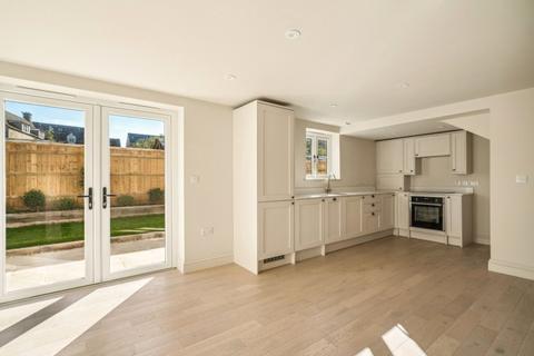 2 bedroom apartment for sale, Crumpler Court, Witney, OX28