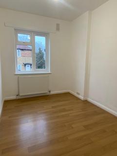 2 bedroom flat to rent, Oakleigh Close, Whetstone, London, London, N20