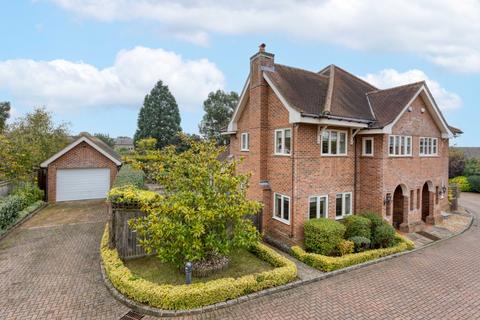 2 bedroom semi-detached house for sale, Whitehill Close, Hitchin