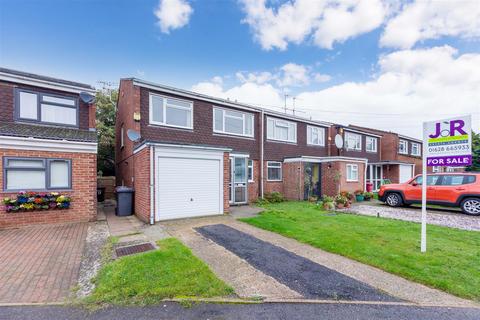 3 bedroom semi-detached house for sale, Balmoral Close, Cippenham