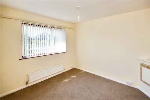 3 bedroom semi-detached house to rent, Freshwell Avenue, Romford RM6