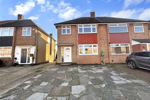 3 bedroom semi-detached house to rent, Freshwell Avenue, Chadwell Heath RM6