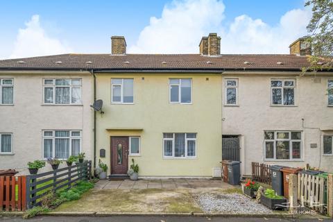 3 bedroom terraced house for sale, Lindsey Road, Dagenham