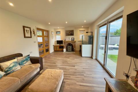 4 bedroom detached bungalow for sale, Freshwater Bay