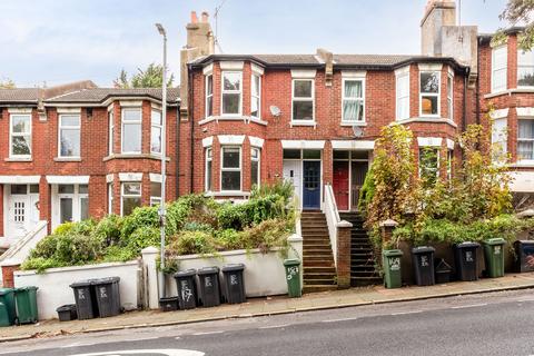 2 bedroom maisonette to rent, Bear Road, Brighton