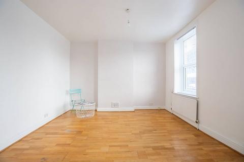 1 bedroom flat for sale, Park Lane, Tottenham, London, N17