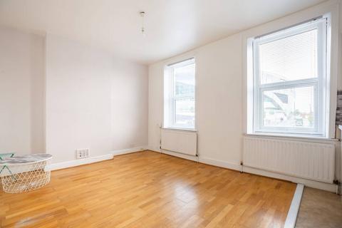 1 bedroom flat for sale, Park Lane, Tottenham, London, N17