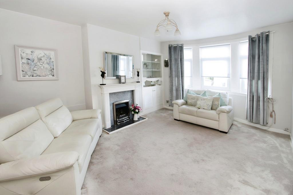 Paisley PA1 1 bed flat for sale £82,500