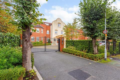 3 bedroom penthouse for sale, Lady Margaret Road, Sunningdale