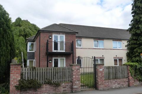 2 bedroom flat for sale, Station Road, Brough