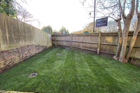 4 bedroom semi-detached house for sale, London Road, Burgess Hill