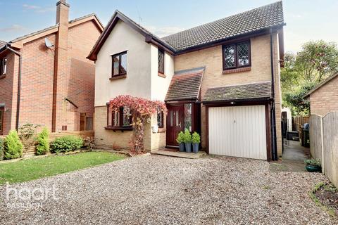 4 bedroom detached house for sale, The Badgers, Basildon