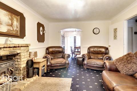 4 bedroom detached house for sale, The Badgers, Basildon