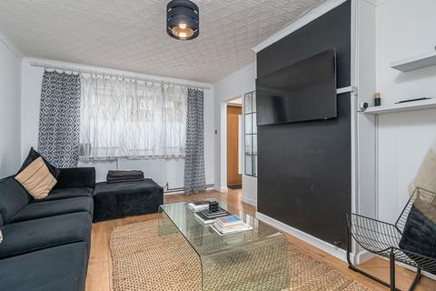 19 Hilda Place, Kettering, NN16 0PX