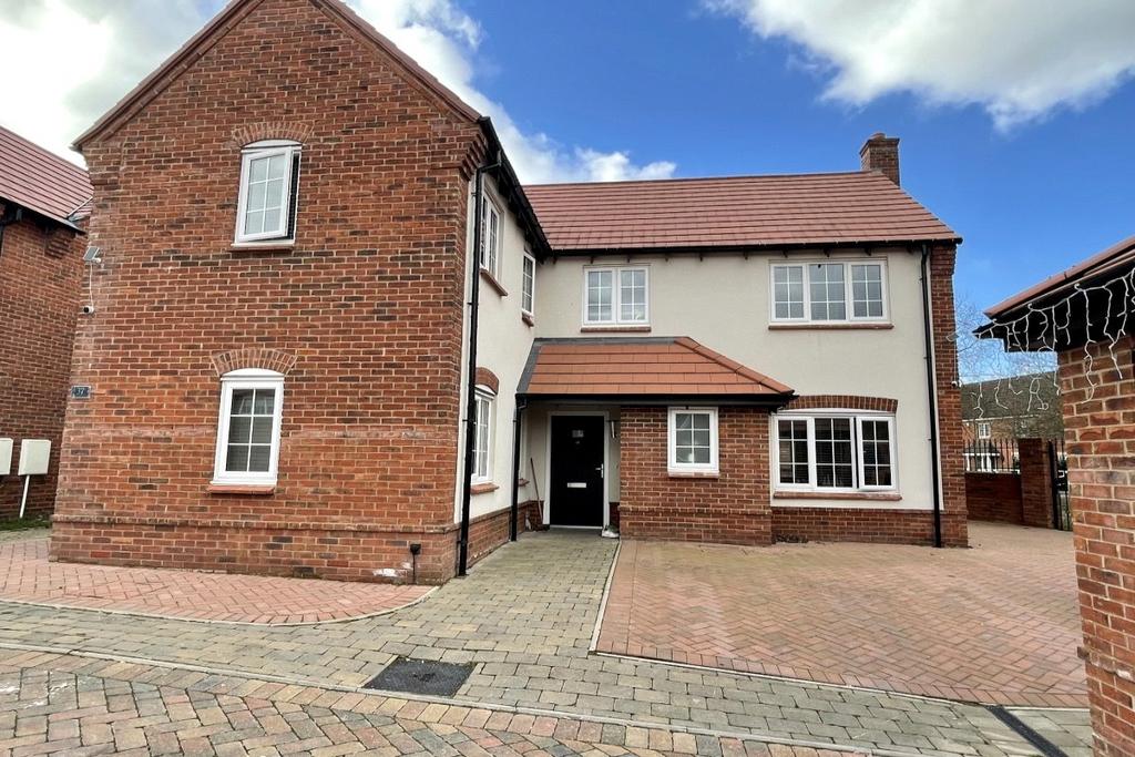 Old Farm Drive, Birmingham B37 5 bed detached house for sale £530,000