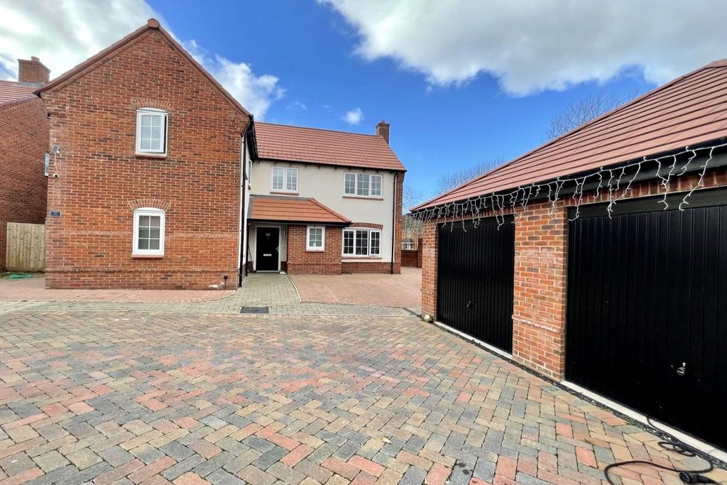 Old Farm Drive, Birmingham B37 5 bed detached house for sale £530,000