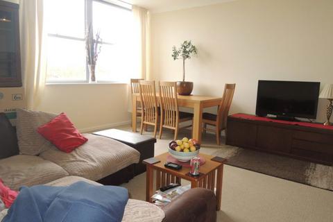 2 bedroom flat to rent, TOWN CENTRE