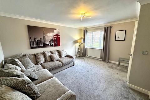 4 bedroom terraced house to rent, Cotton Fields, Worsley, Manchester